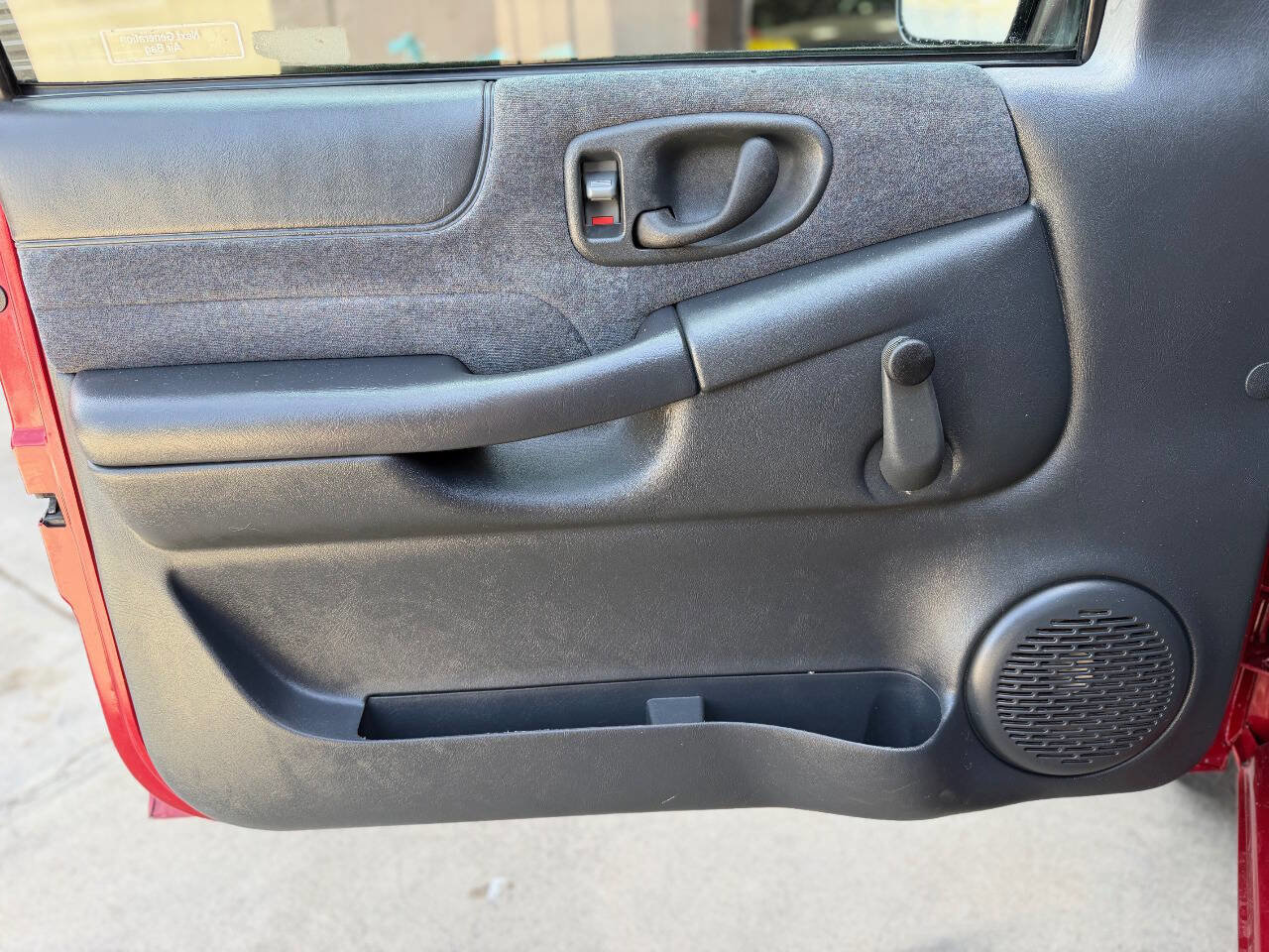 Used 1999 Chevrolet S10 Pickup LS w/ Preferred Equipment Group RWD image 15