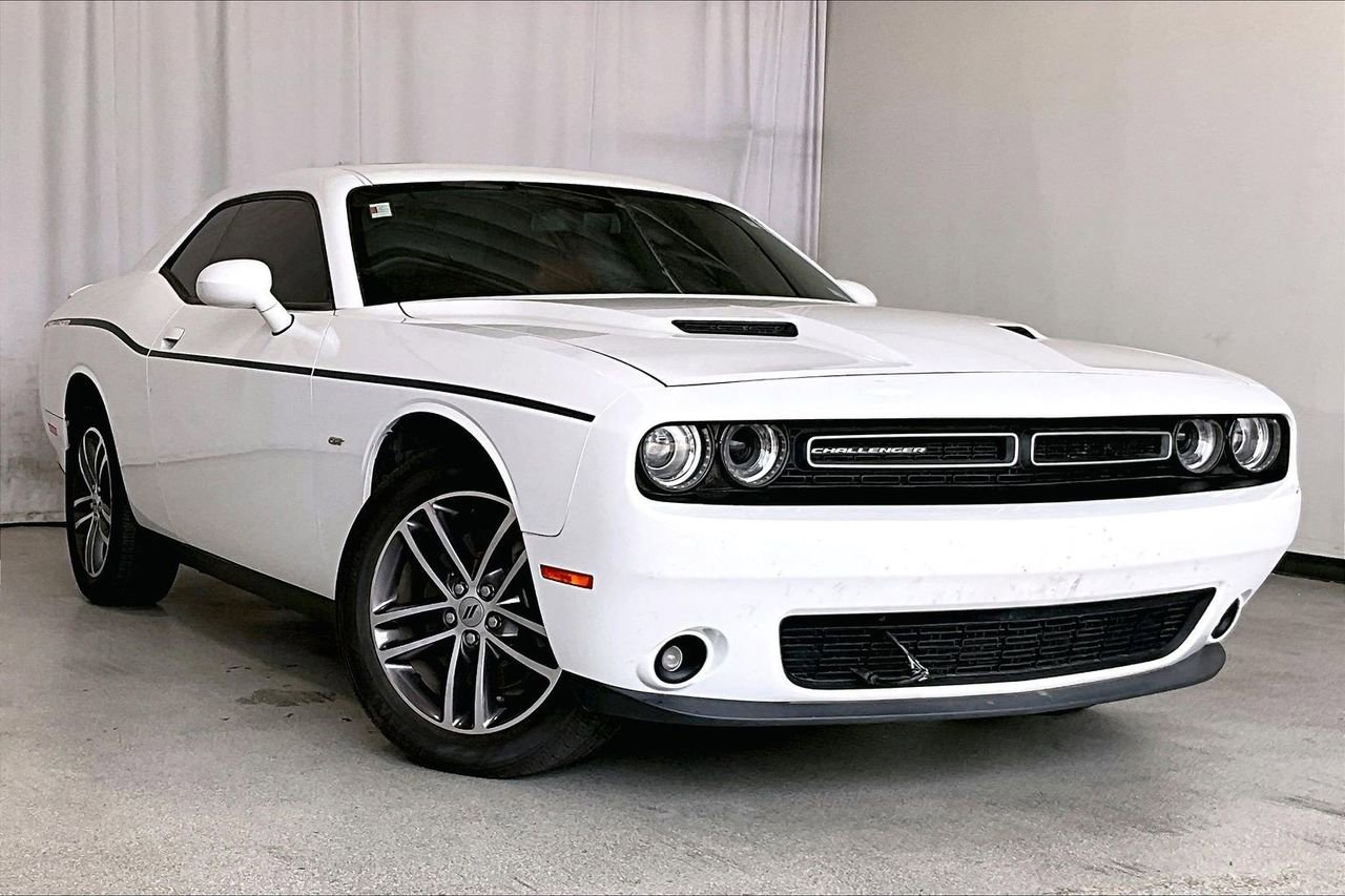 Used 2018 Dodge Challenger GT image 1