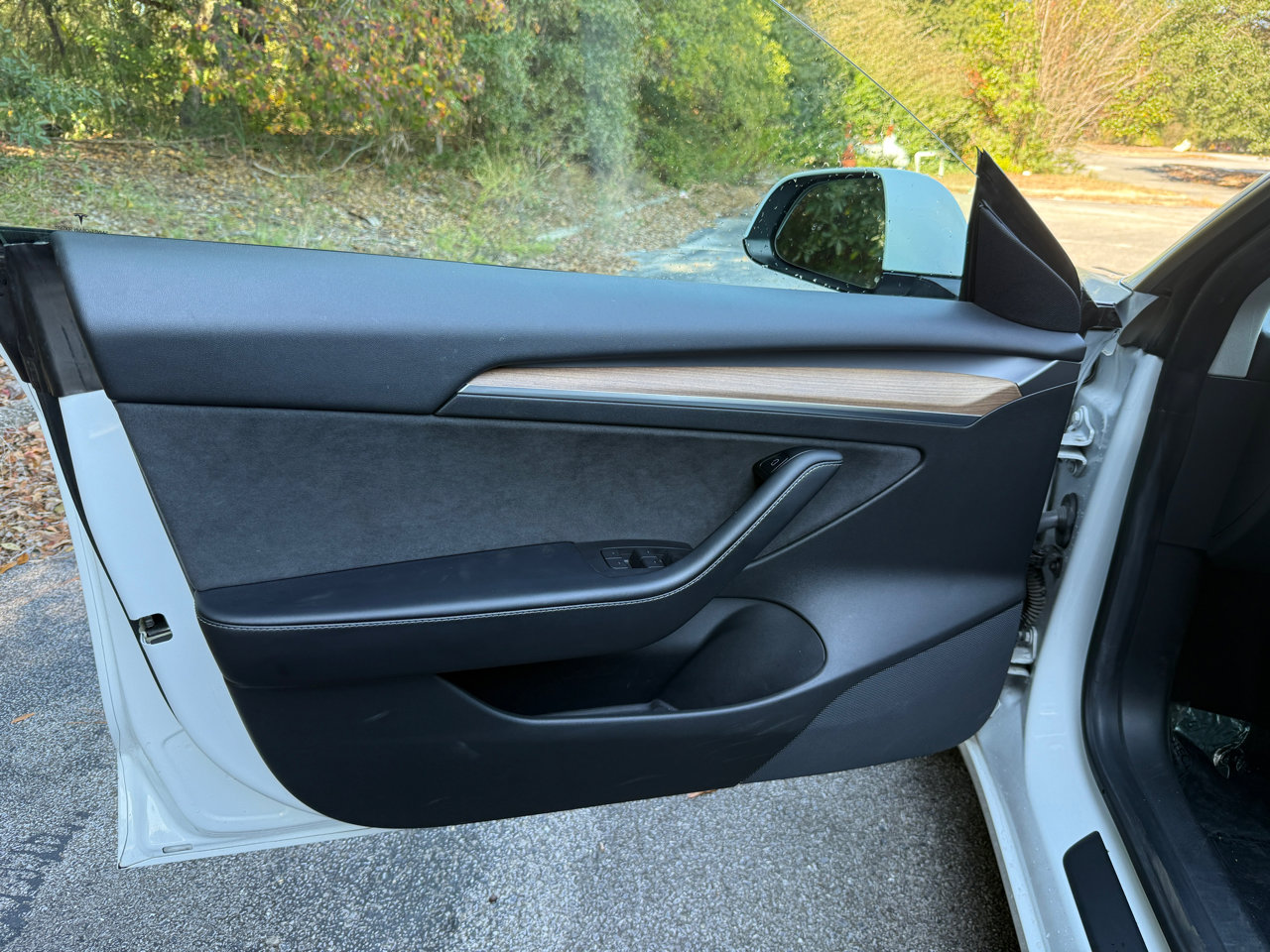 Used 2021 Tesla Model 3 Standard Range Plus image 13