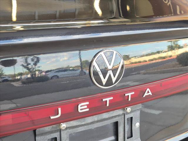 Used 2025 Volkswagen Jetta SE FWD image 29