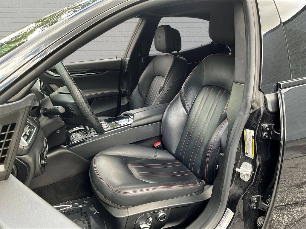 Used 2021 Maserati Ghibli S RWD image 18