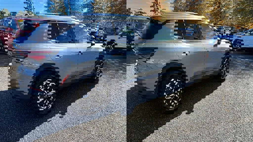 New 2026 Chevrolet Equinox EV LT image 5