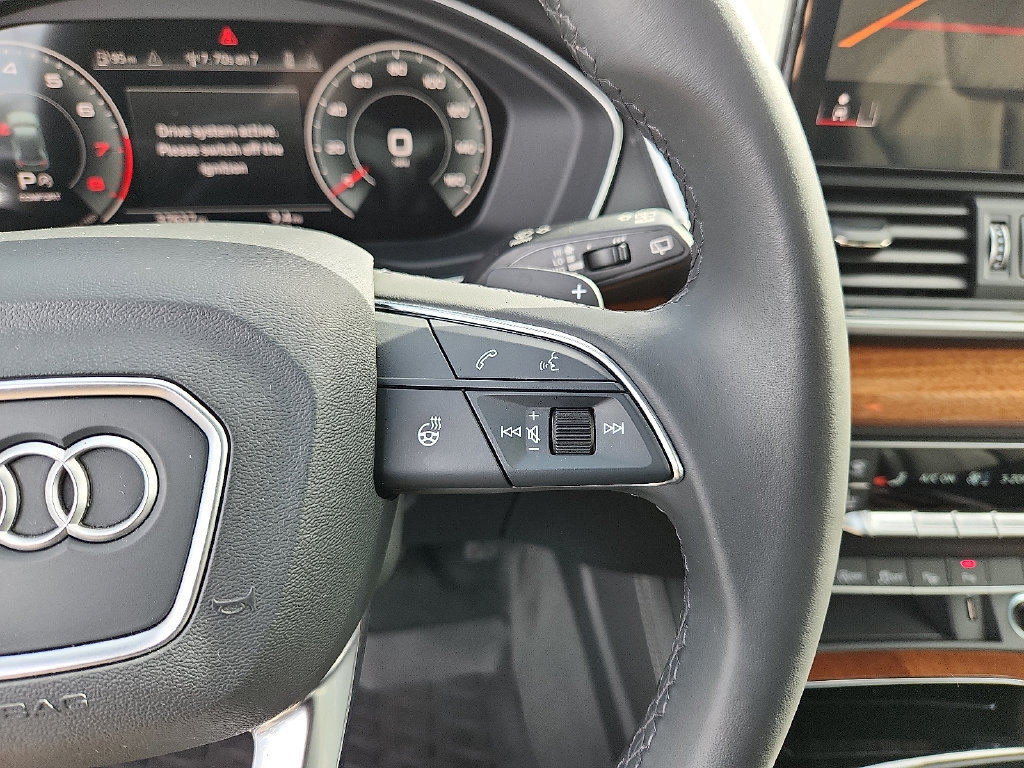 Certified 2023 Audi Q5 2.0T Prestige AWD/4WD image 22