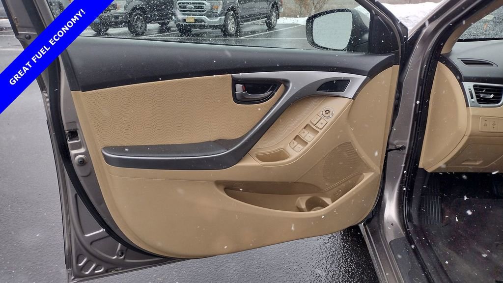 Used 2012 Hyundai Elantra Limited w/ Technology Pkg 5 image 10