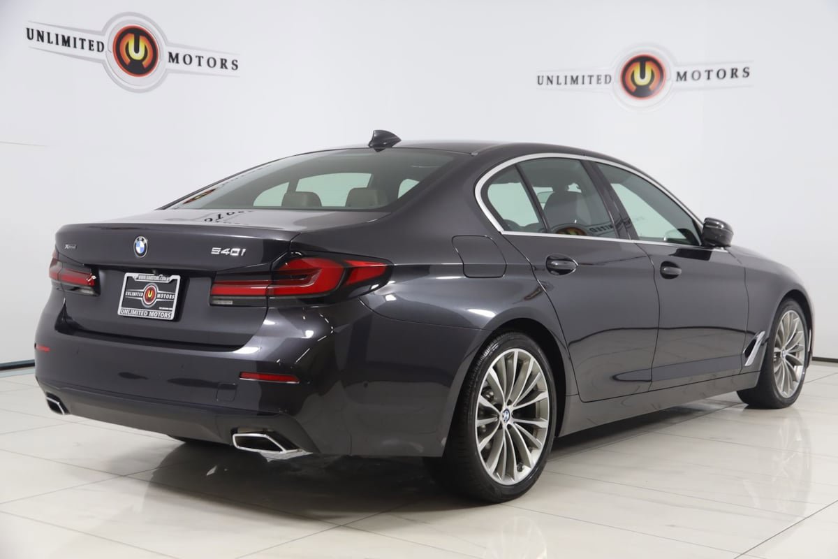 Used 2021 BMW 540i xDrive w/ Premium Package AWD/4WD image 3