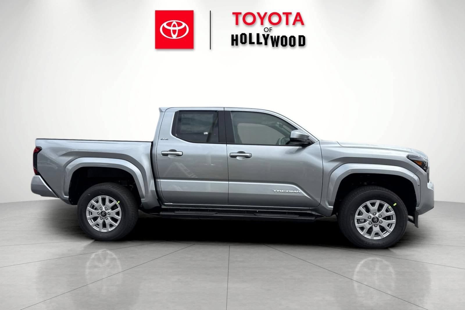 New 2026 Toyota Tacoma SR5 AWD/4WD image 3