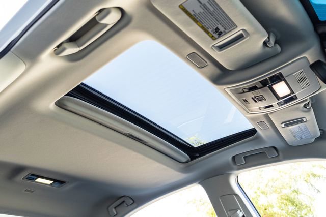 Used 2025 Lexus ES 350 350 w/ Premium Package image 13