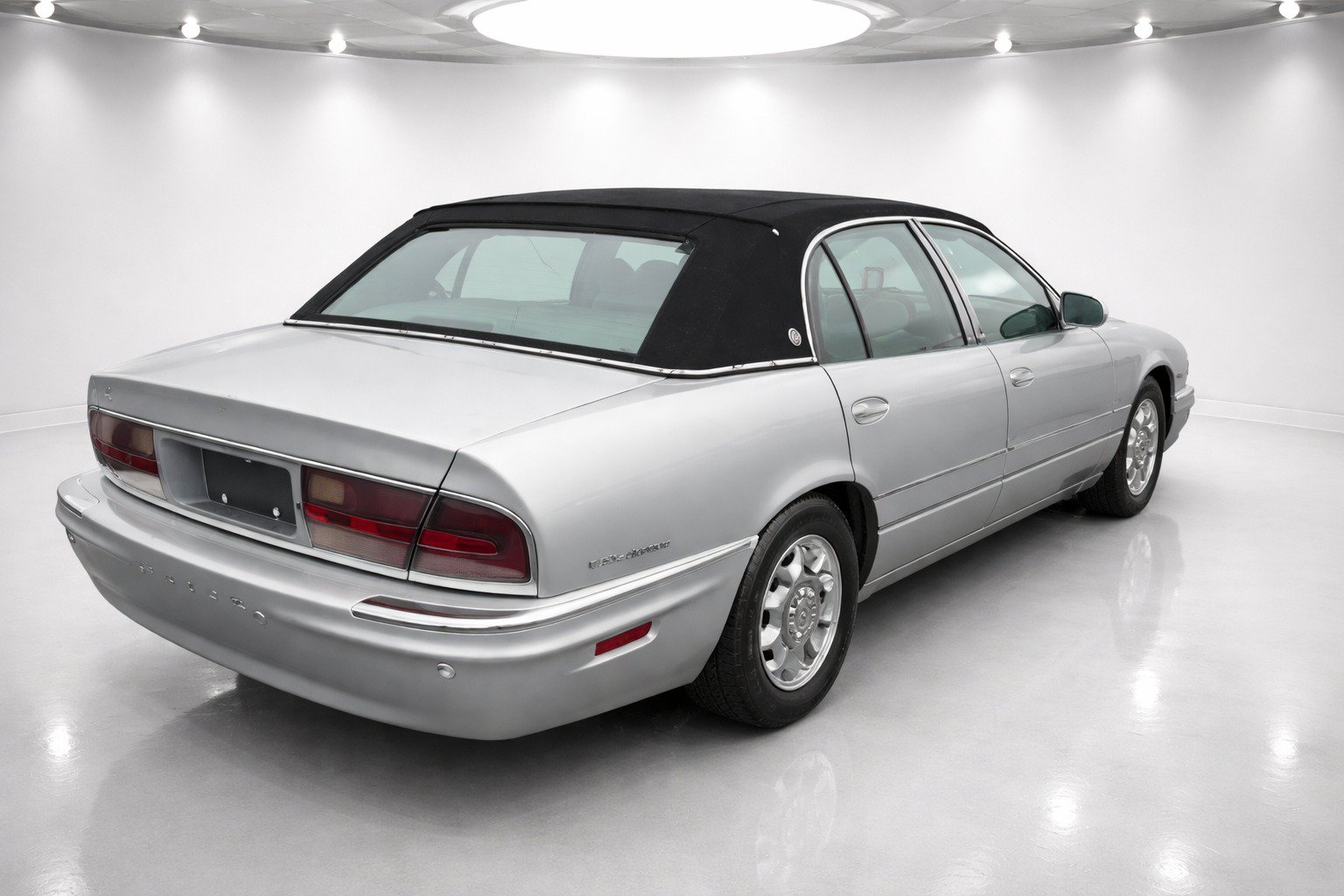 Used 2001 Buick Park Avenue w/ Prestige Pkg FWD image 2