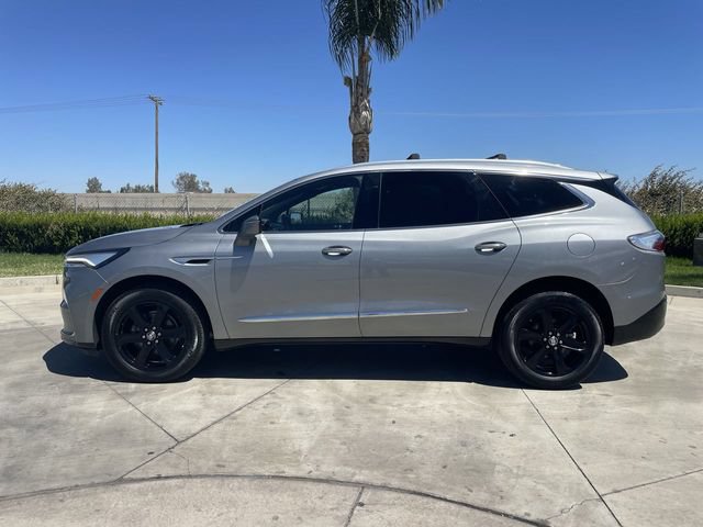 Used 2023 Buick Enclave Essence w/ Sport Touring Edition FWD image 5