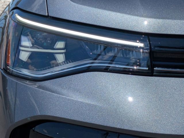 Used 2025 Volkswagen Taos SE image 10