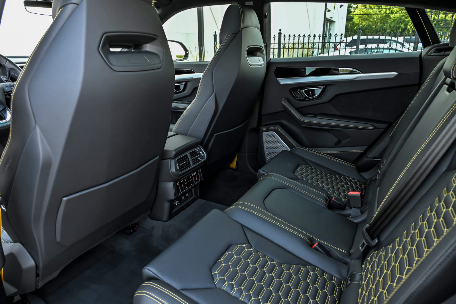Used 2024 Lamborghini Urus S AWD/4WD image 23