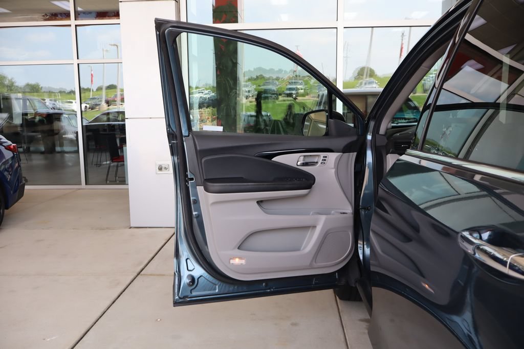 Used 2022 Honda Pilot Elite image 12