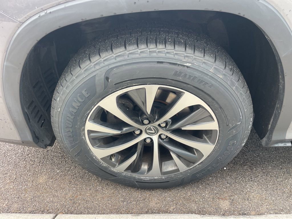 Used 2021 Lexus RX 350L Premium w/ Premium Package image 15