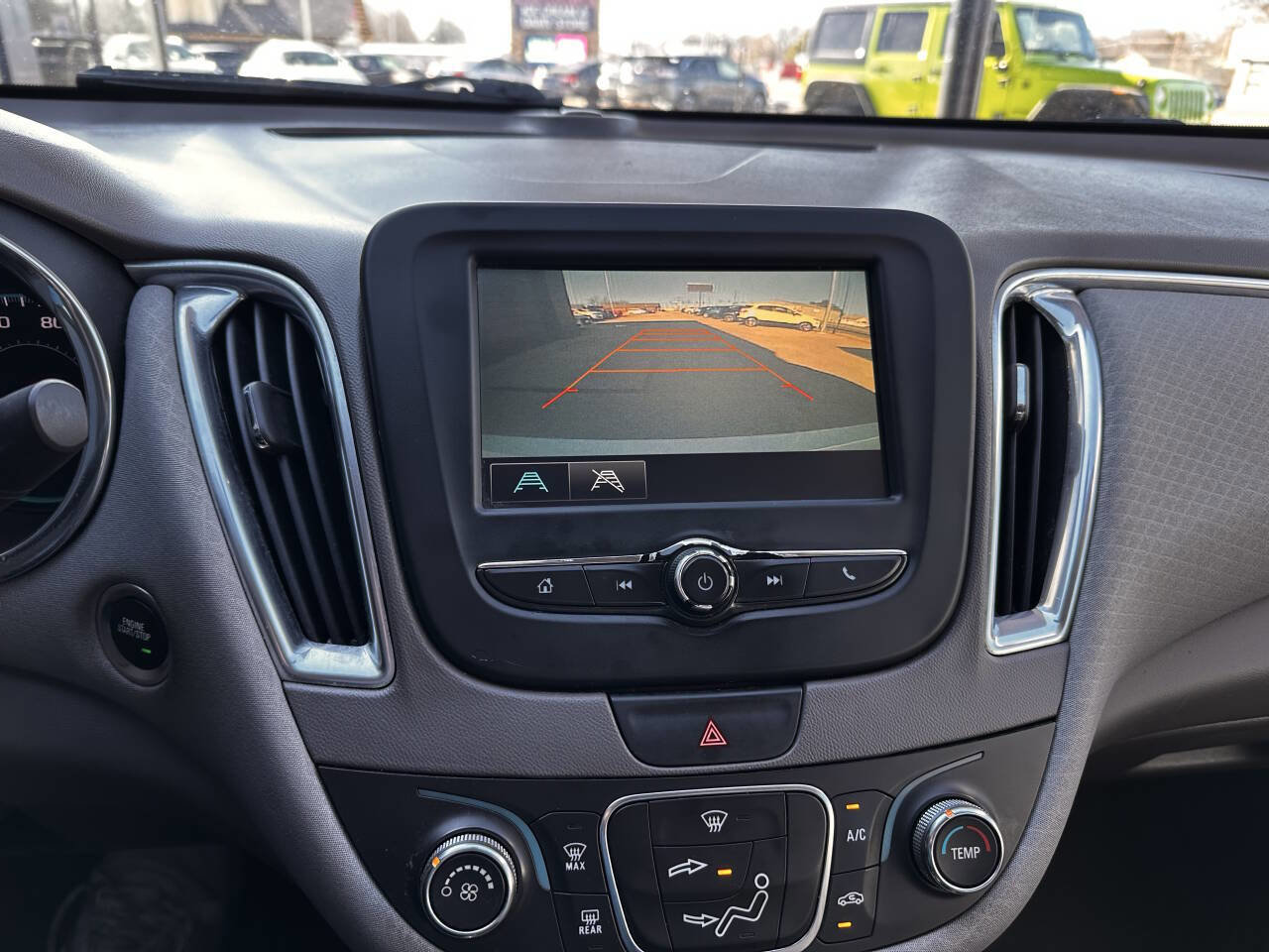 Used 2016 Chevrolet Malibu LT image 14