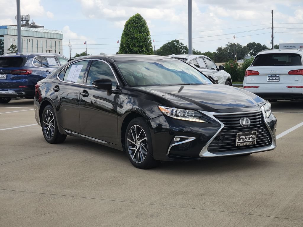 Used 2016 Lexus ES 350 w/ Luxury Package w/Wood Trim FWD image 3