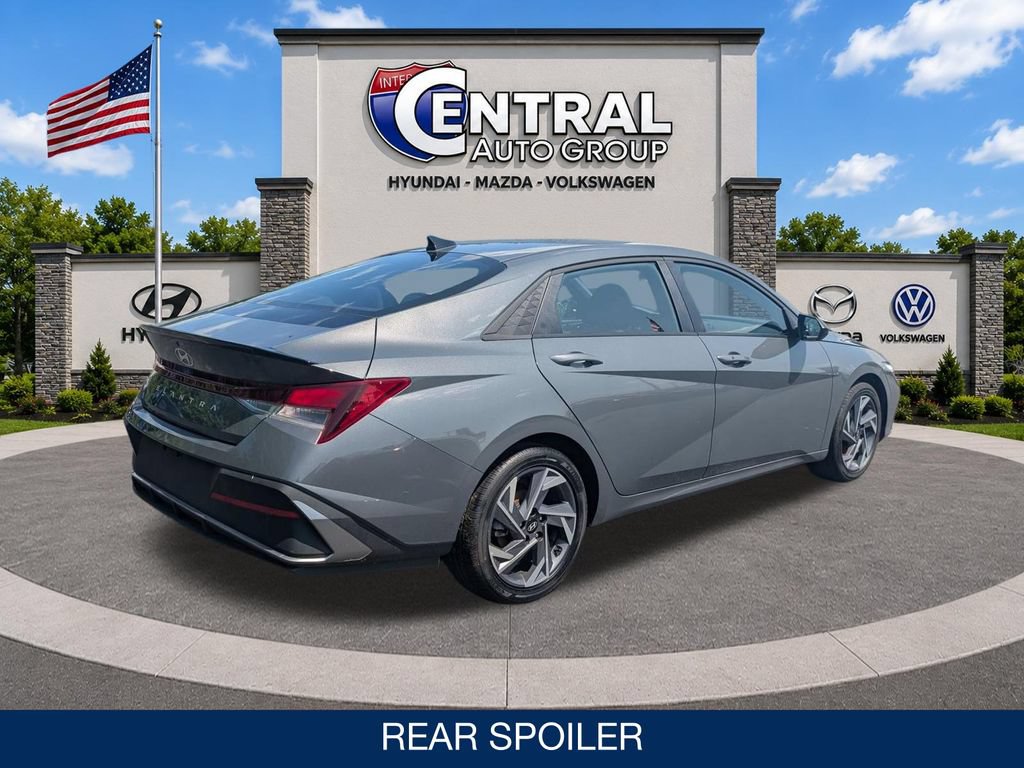 Certified 2025 Hyundai Elantra Sport FWD image 8