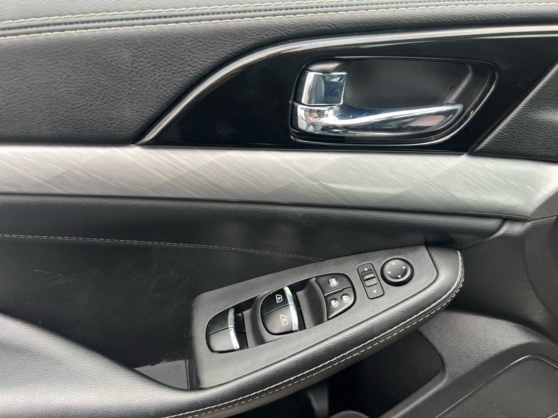 Used 2017 Nissan Maxima 3.5 SV image 17