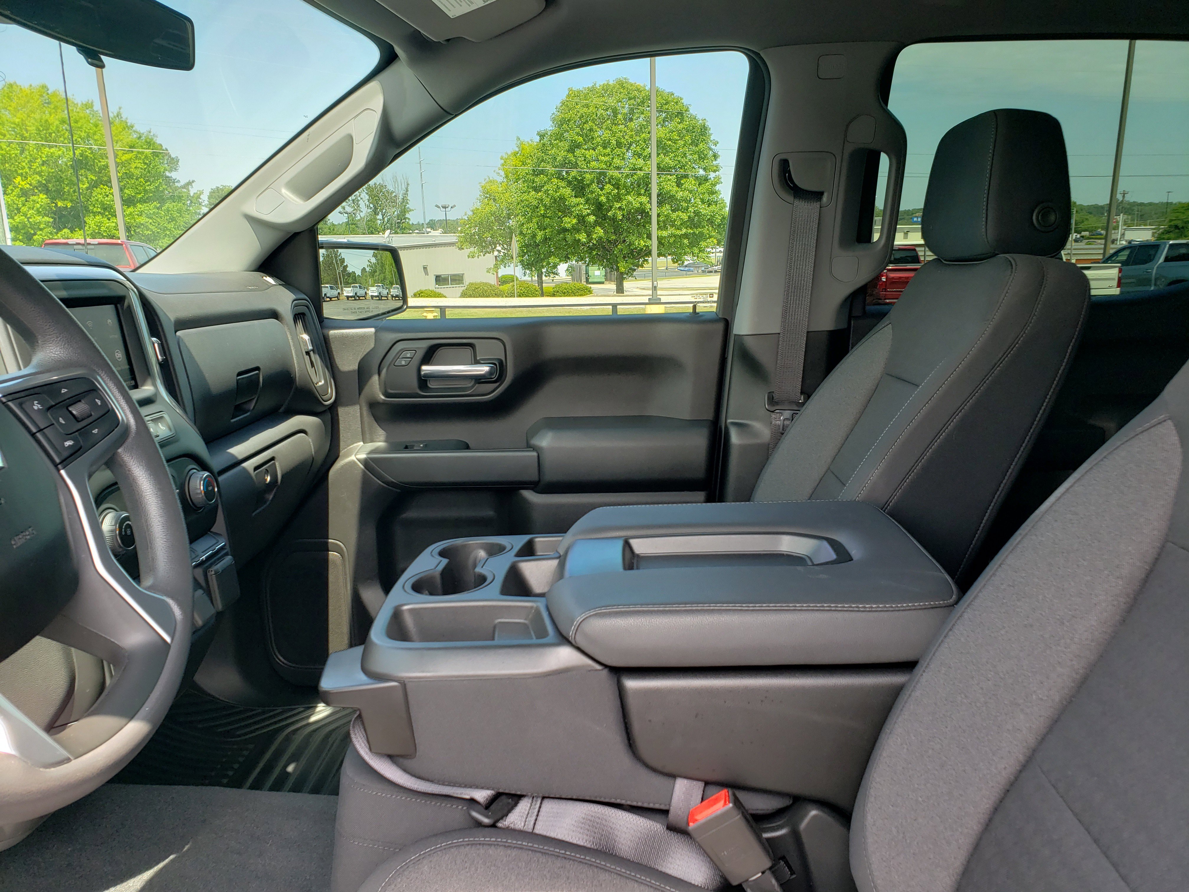 Used 2022 Chevrolet Silverado 1500 Custom w/ Safety Confidence Package AWD/4WD image 24