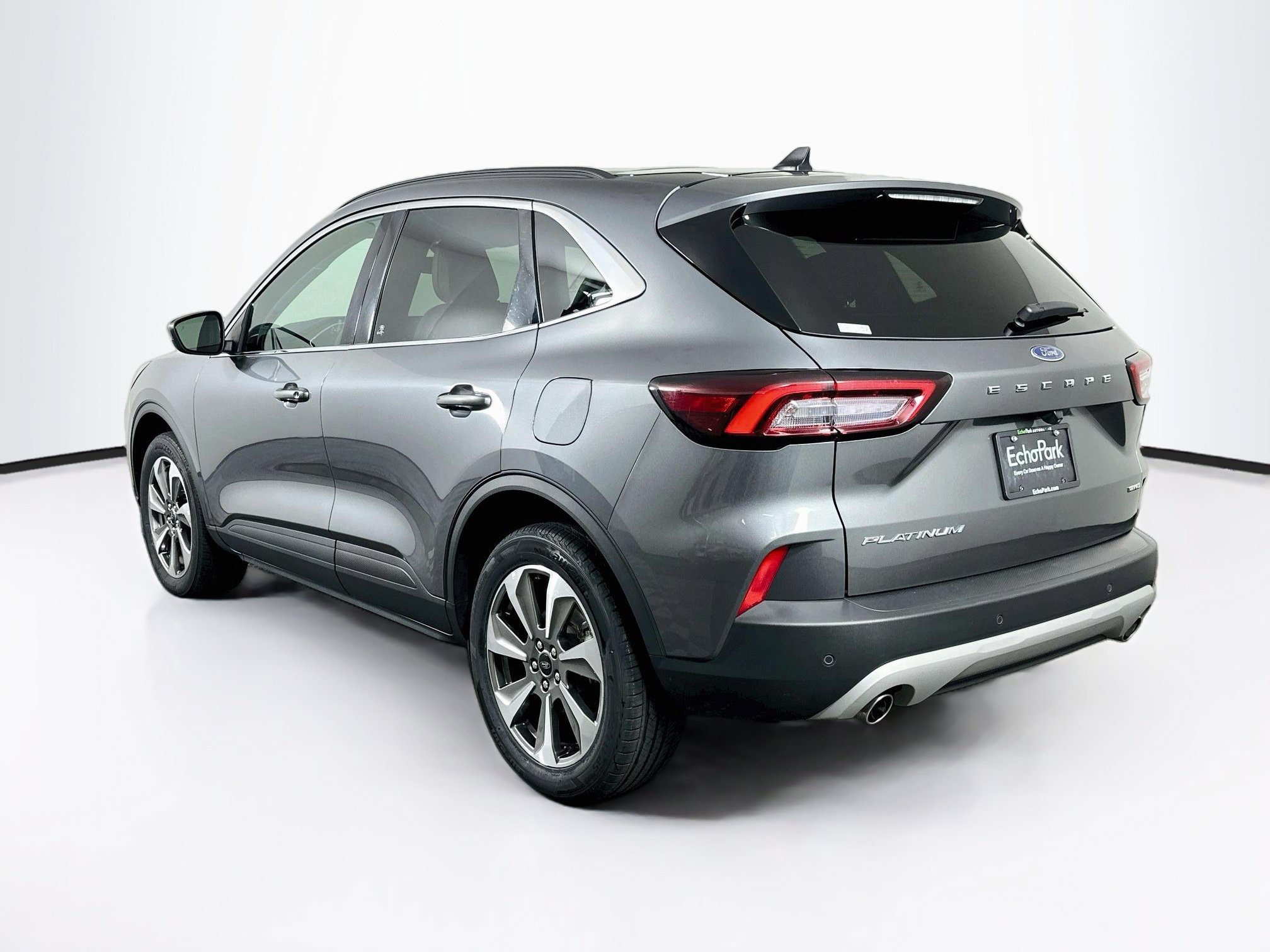 Used 2025 Ford Escape Platinum AWD/4WD image 5