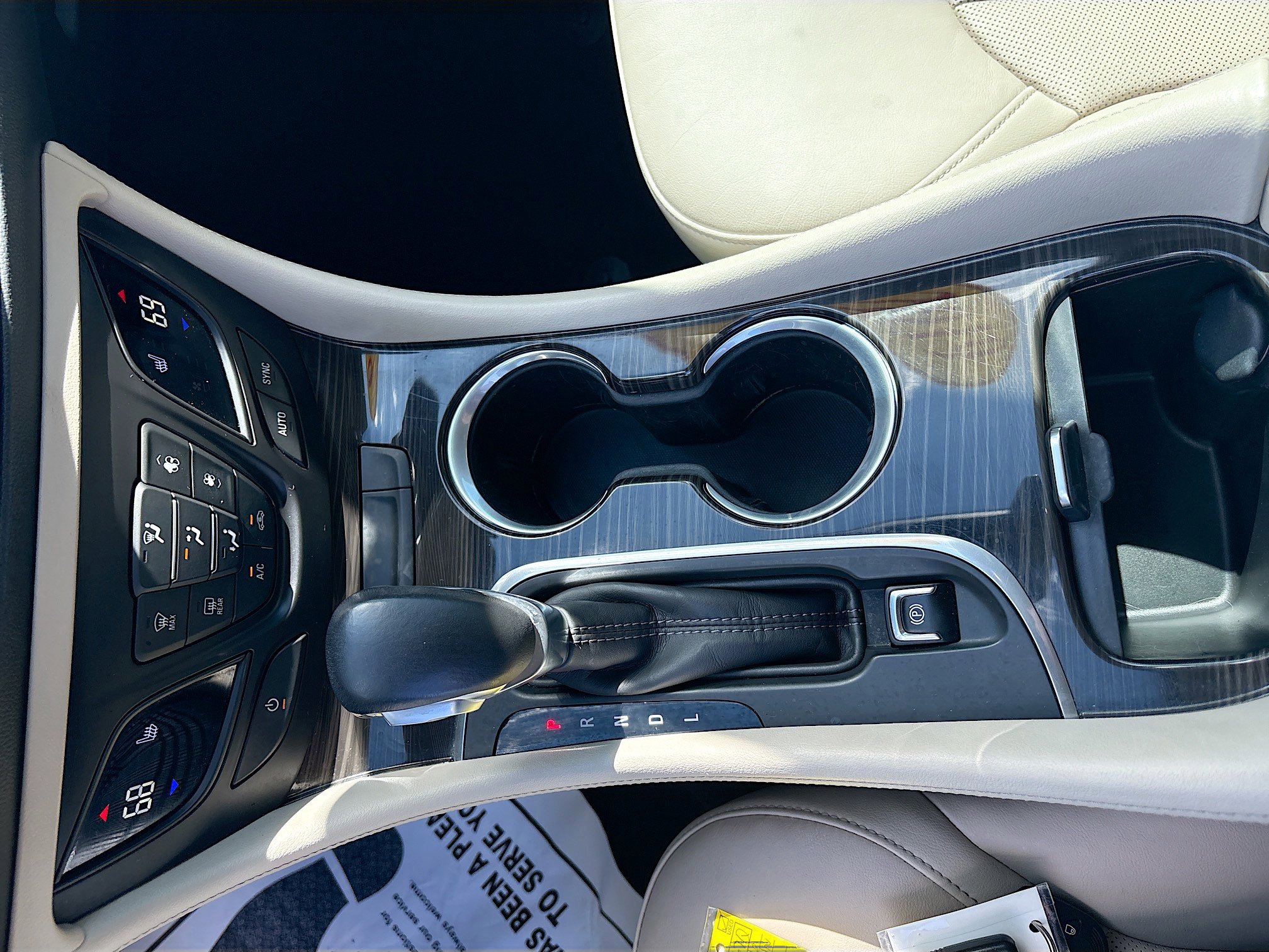 Used 2019 Buick Envision Essence FWD image 15