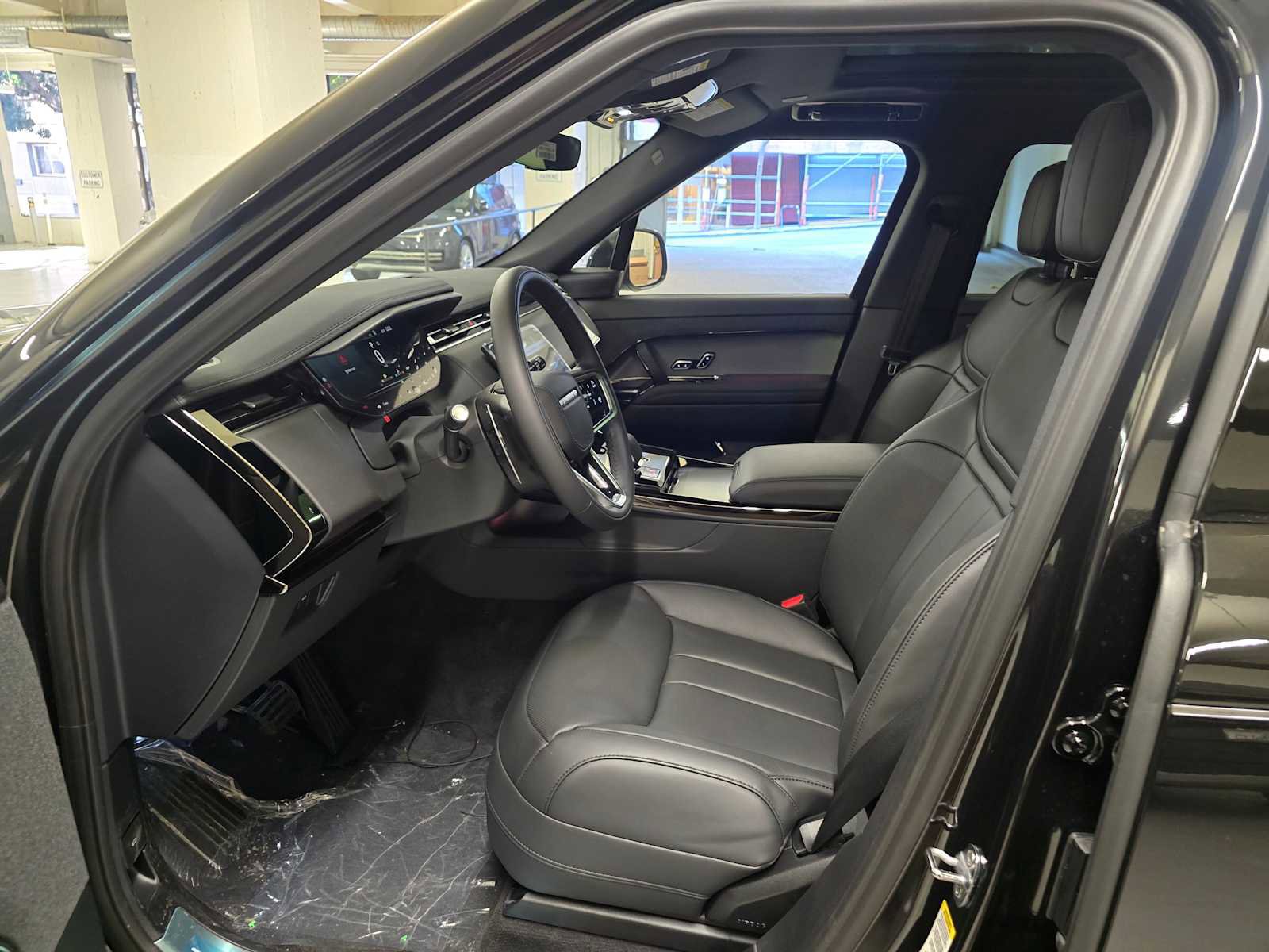 Used 2026 Land Rover Range Rover Sport SE image 22