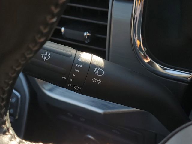 Certified 2022 Ford F150 Lariat w/ Equipment Group 502A High image 17