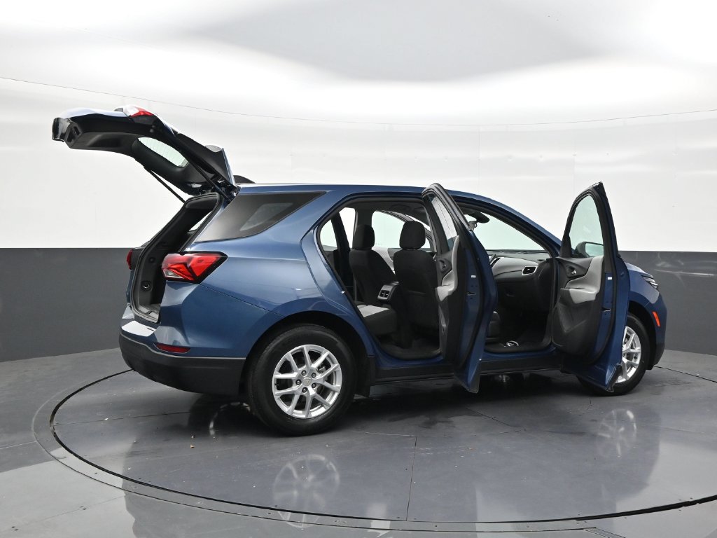 Used 2024 Chevrolet Equinox LS FWD image 25