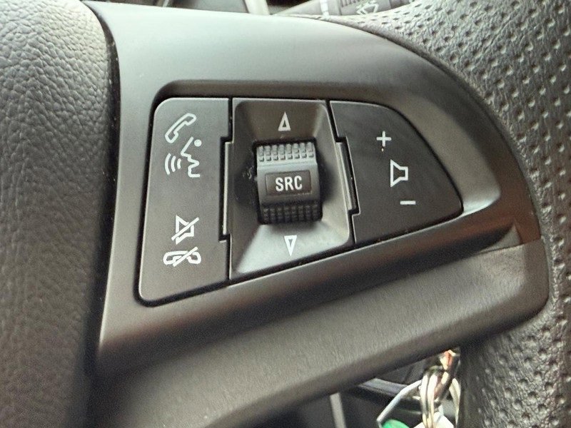 Used 2022 Chevrolet Trax LS w/ Tint and Cruise Package image 15