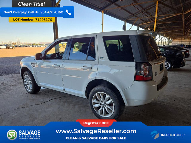 Used 2013 Land Rover LR2 HSE AWD/4WD image 3