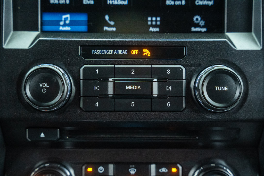 Used 2018 Ford F150 XLT w/ Equipment Group 302A Luxury AWD/4WD image 27