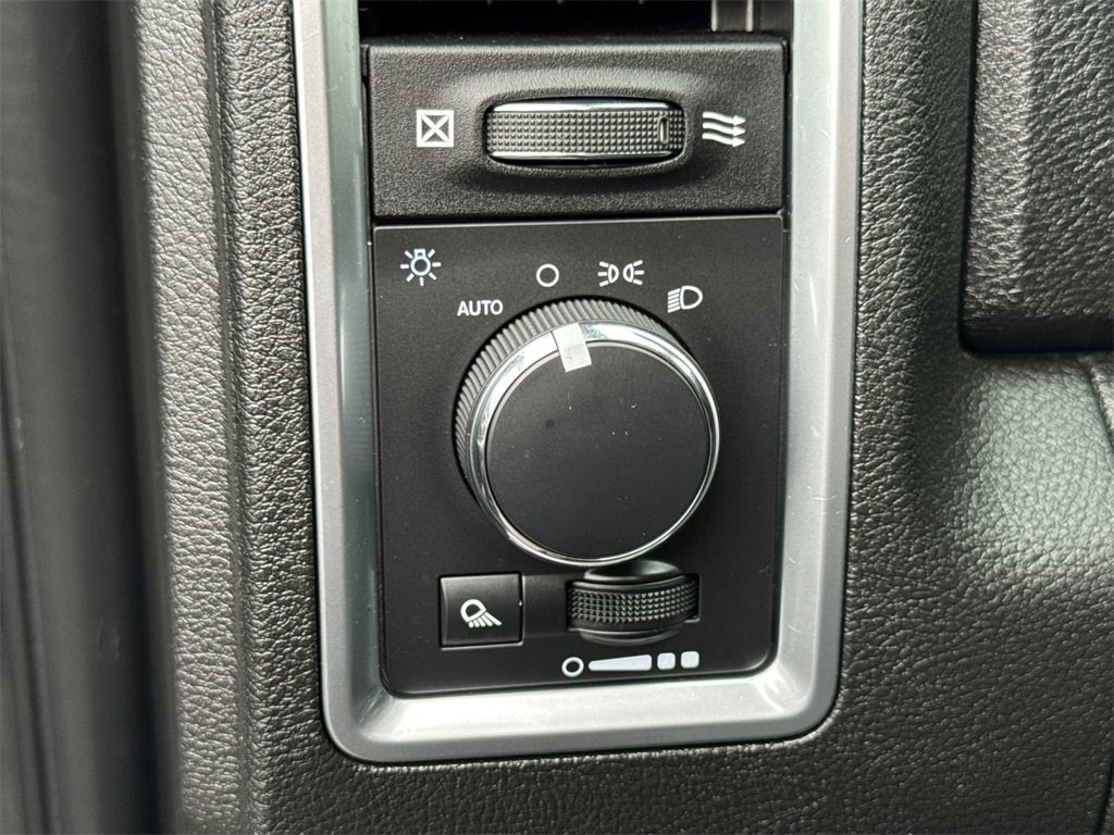 Used 2021 RAM 1500 Classic Warlock w/ Trailer & Traction Group image 25