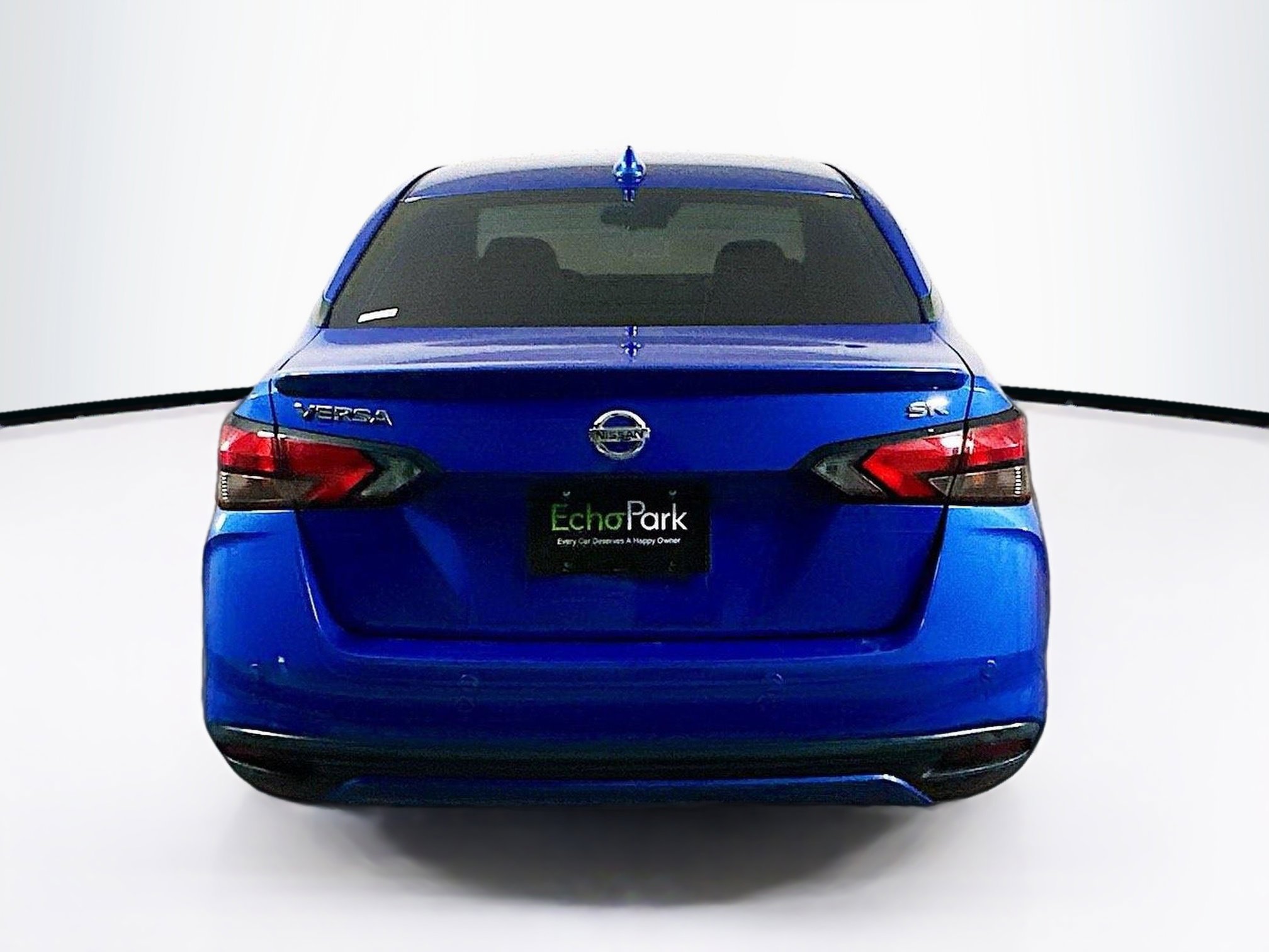 Used 2020 Nissan Versa SR w/ Convenience Package FWD image 7
