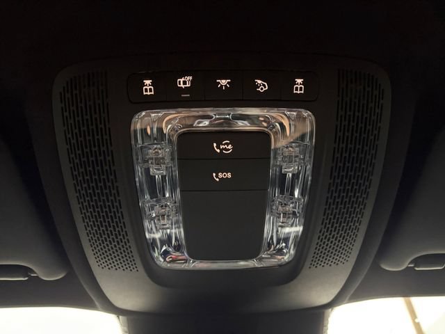 Used 2025 Mercedes-Benz GLB 250 4MATIC image 12