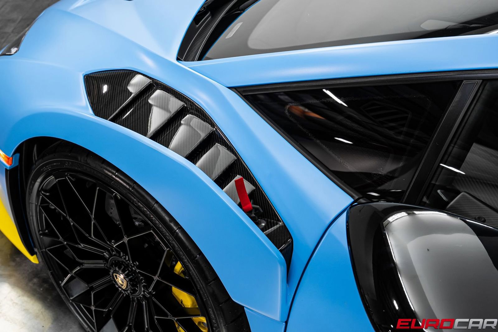 Used 2022 Lamborghini Huracan STO image 15