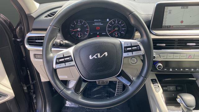 Certified 2022 Kia Telluride SX w/ Towing Package FWD image 16