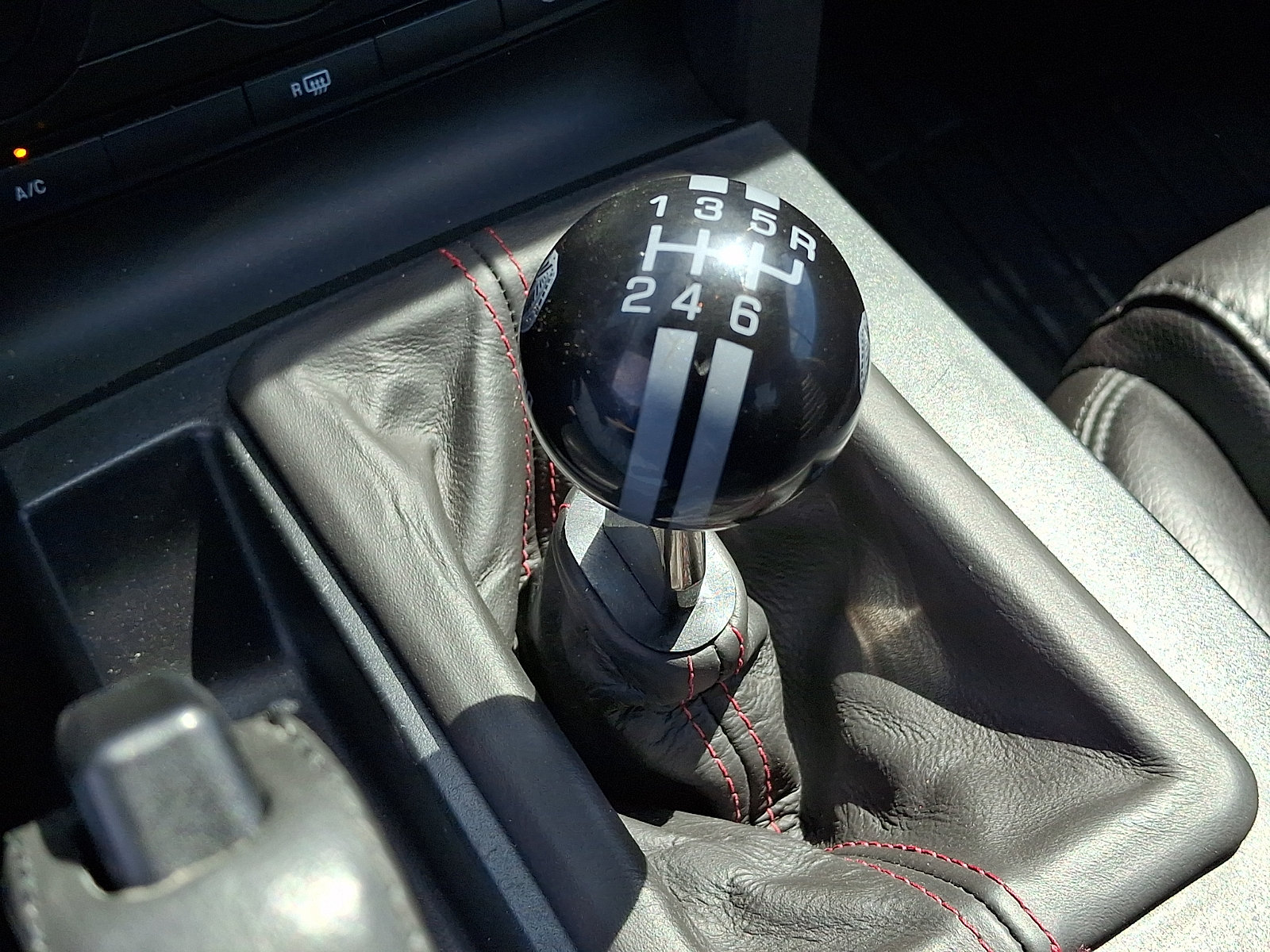 Used 2008 Ford Mustang Shelby GT500 RWD image 22