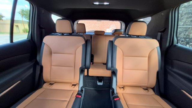 New 2027 Chevrolet Traverse Z71 w/ Enhanced Driving Package AWD/4WD image 21