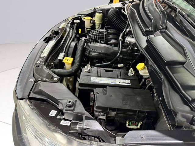 Used 2012 Volkswagen Routan S image 50