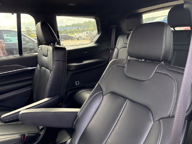 Used 2025 Jeep Grand Cherokee L Limited w/ Luxury Tech Group II AWD/4WD image 22