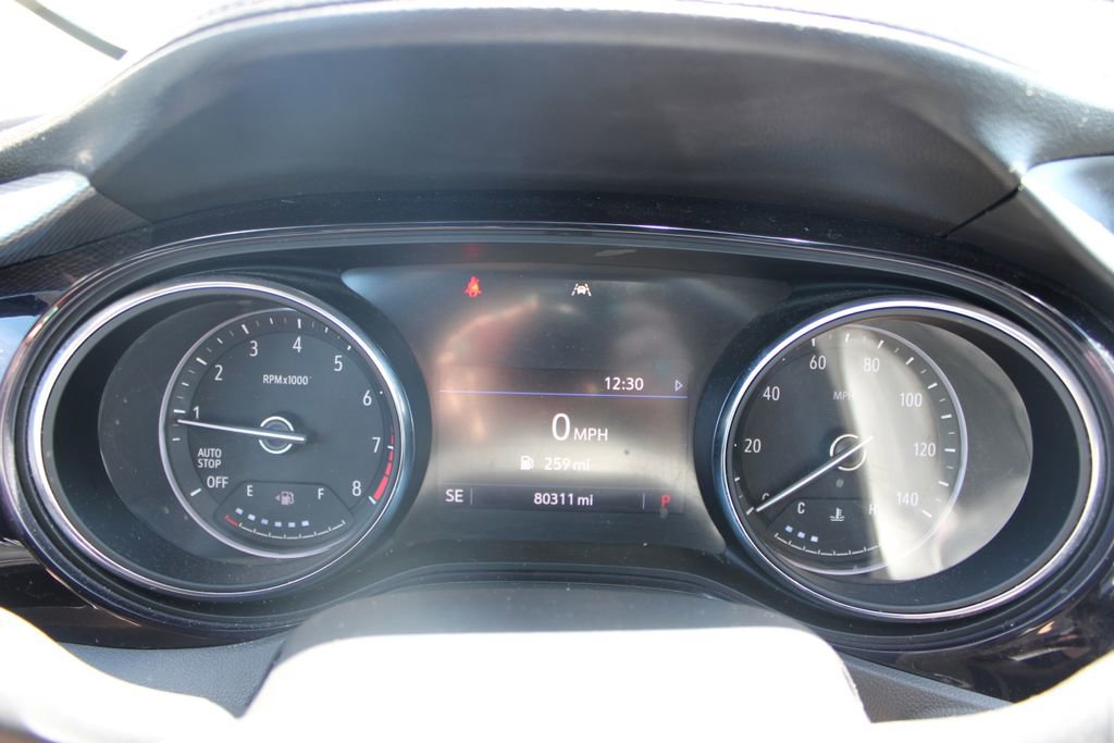 Used 2020 Buick Encore GX Select w/ Sport Touring Package FWD image 19
