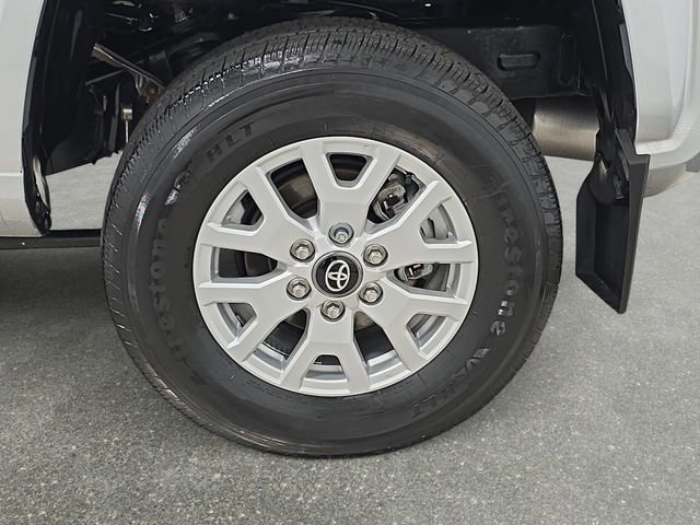 Certified 2024 Toyota Tacoma SR5 image 27