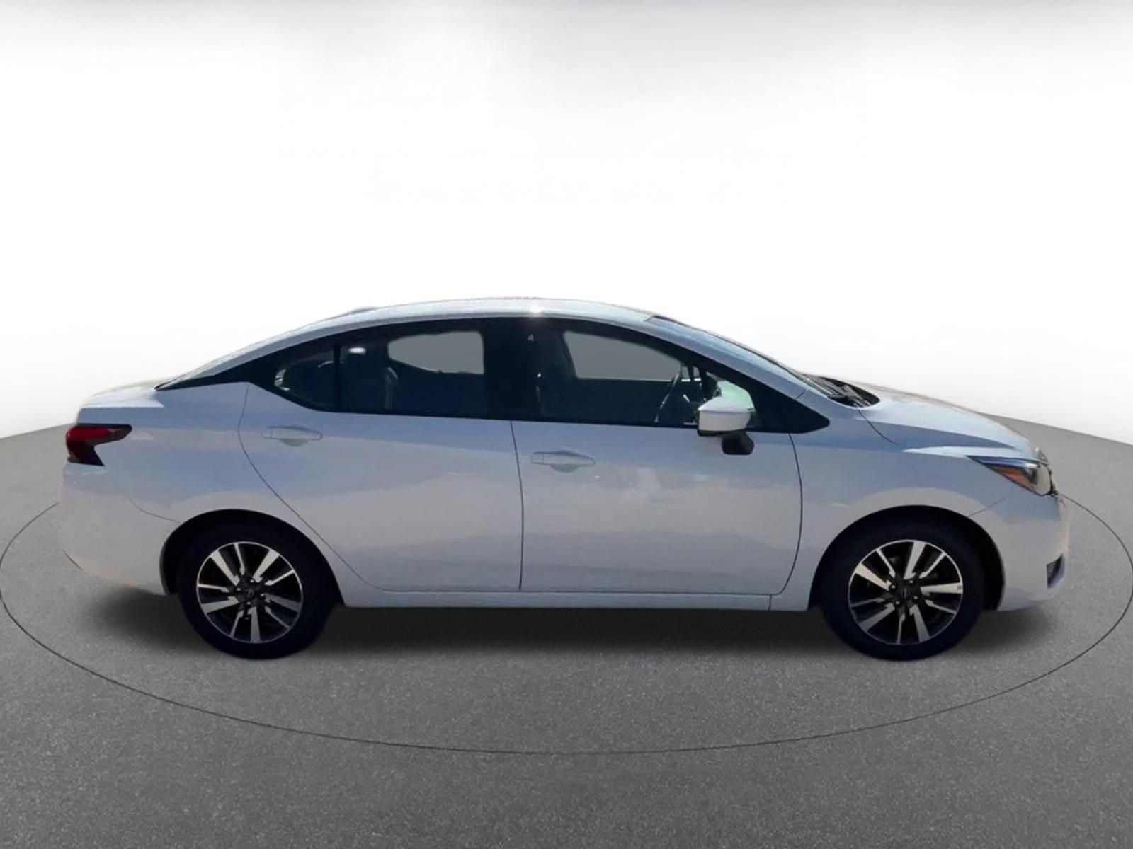 Used 2025 Nissan Versa SV FWD image 16