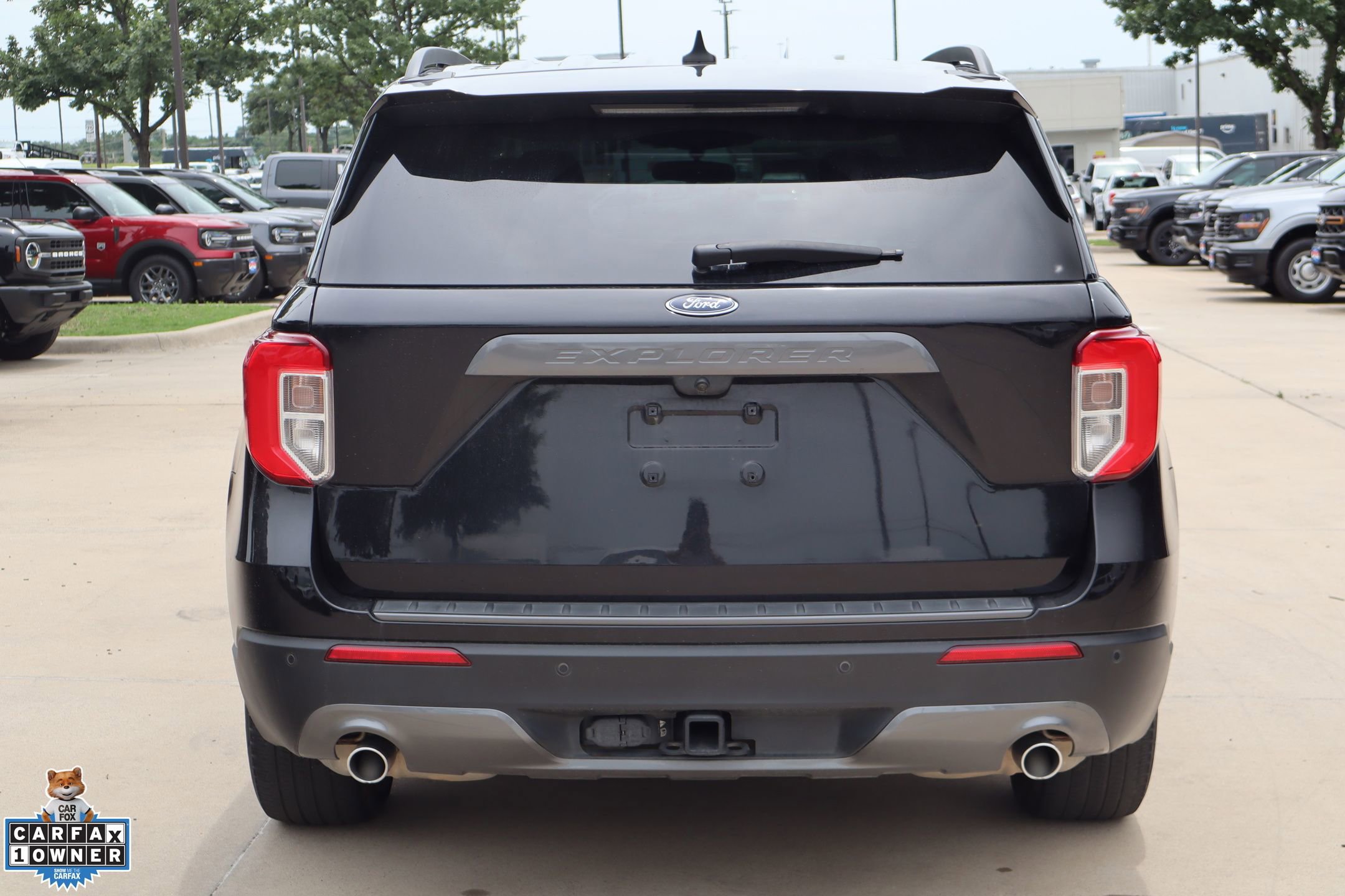 Used 2023 Ford Explorer XLT w/ Equipment Group 202A RWD image 4