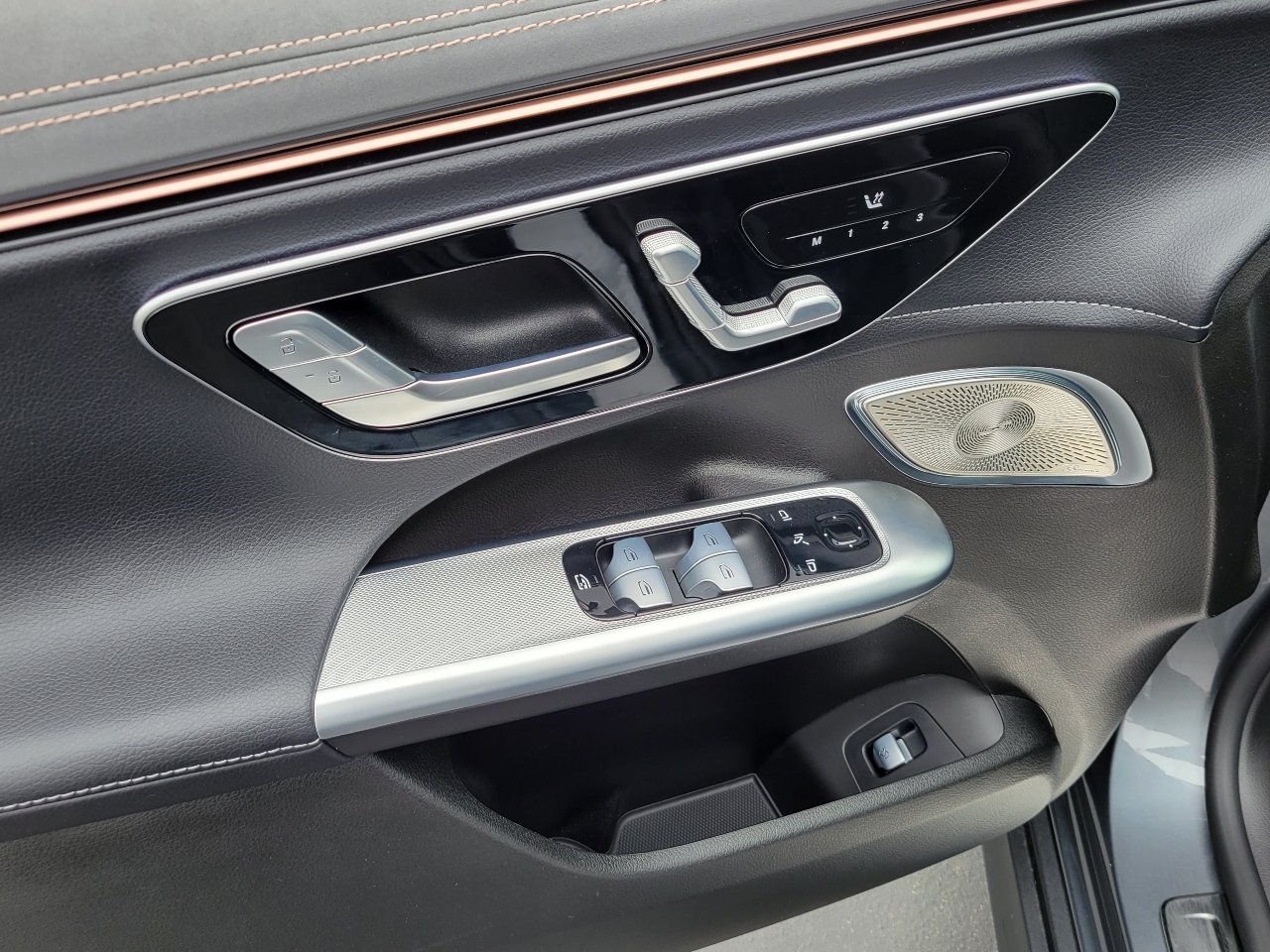 New 2023 Mercedes-Benz EQE 350+ SUV image 7