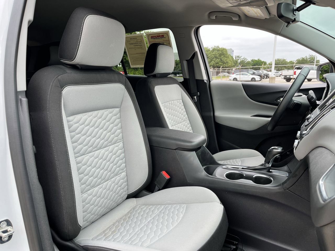 Used 2019 Chevrolet Equinox LT FWD image 24