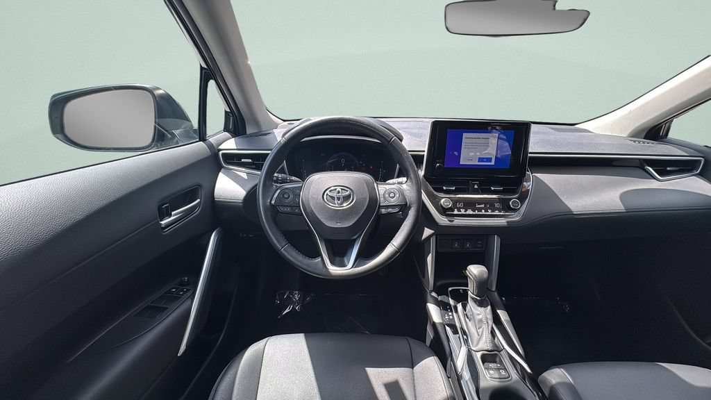 Used 2023 Toyota Corolla Cross XLE FWD image 13