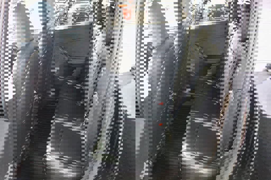 Used 2023 Tesla Model Y Long Range image 18