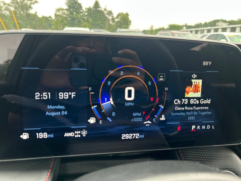 Used 2025 Chevrolet Equinox RS AWD/4WD image 24