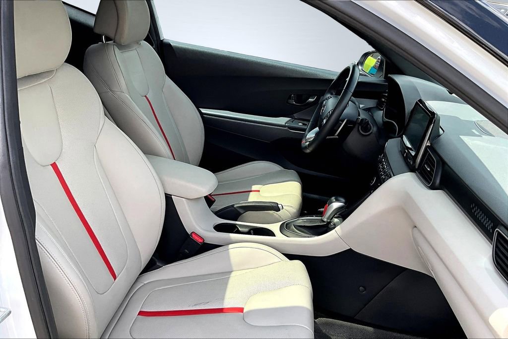 Used 2019 Hyundai Veloster Turbo Ultimate image 7