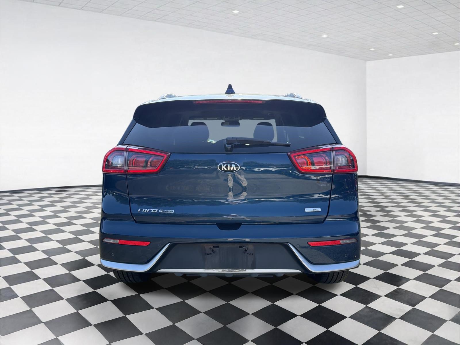 Used 2018 Kia Niro Touring FWD image 5